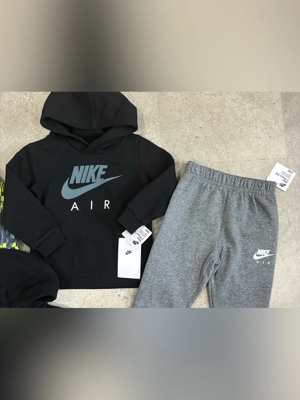 Boys NIKE/COLUMBIA Winter Coat..Sweatshirts & Sweatpants Lot, sz 24 mo & 2T